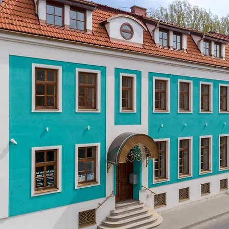 מלון דירות Julianin Dvor *