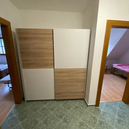 מלון דירות Julianin Dvor