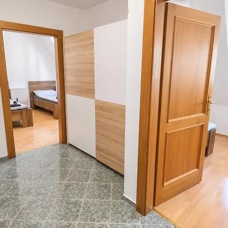 Appart hôtel Julianin Dvor 3*