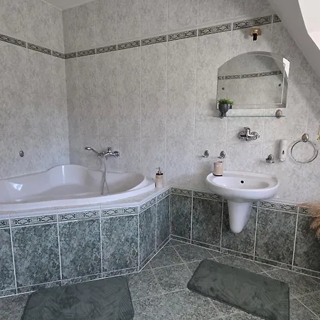 Aparthotel Julianin Dvor 3*